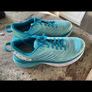 Hoka Arahi 4 womens size 8